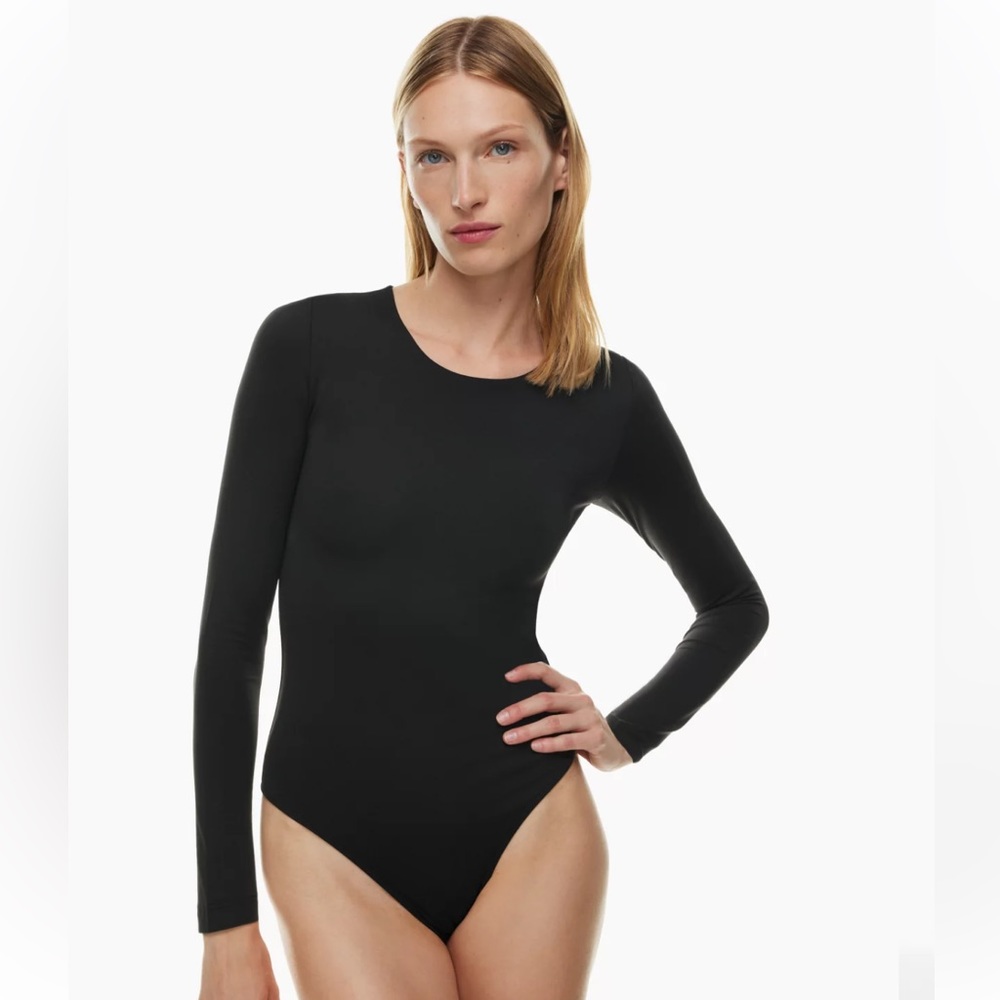 Aritzia Babaton Contour Crew Longsleeve Bodysuit in Black XXS